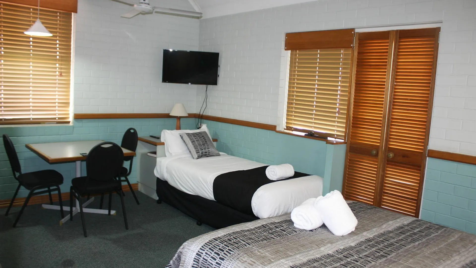 Hotel Spring Hill Inn
