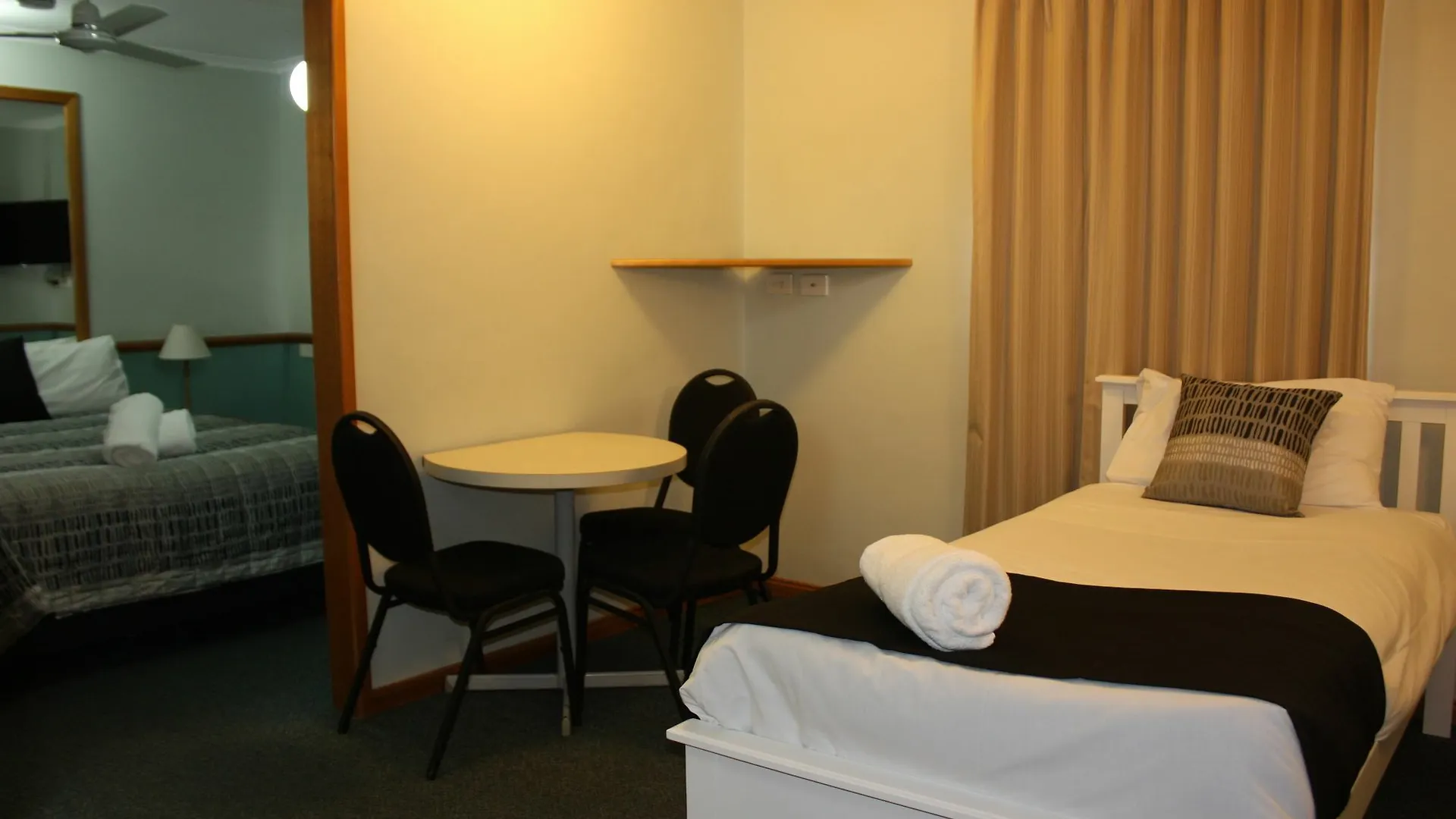 *** Hotel Spring Hill Inn Australia